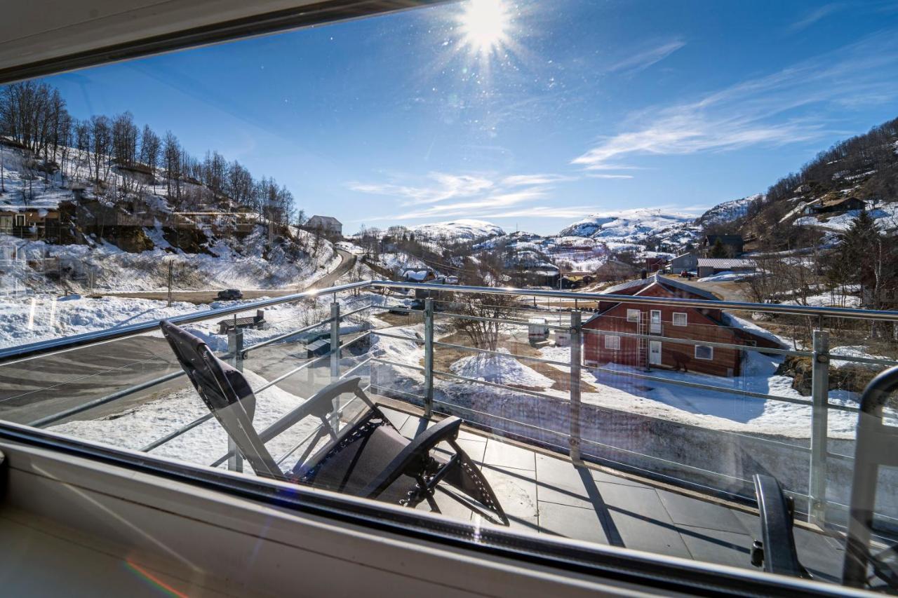 Three-Bedroom Apartment Tjorhom Eksteriør bilde